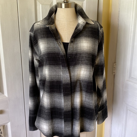 Banana Republic cotton flannel button down shirt size M - Picture 1 of 7